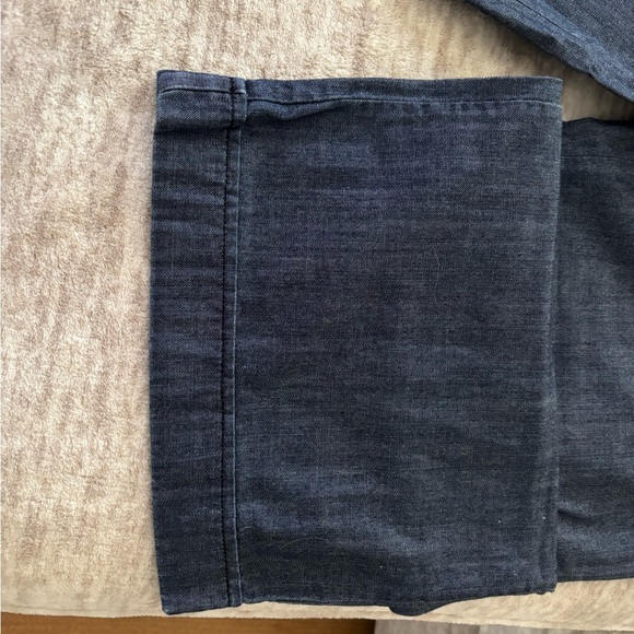 Peter Nygard Women's Wide-Leg dressy denium Jeans! Super light weight. - Picture 5 of 5